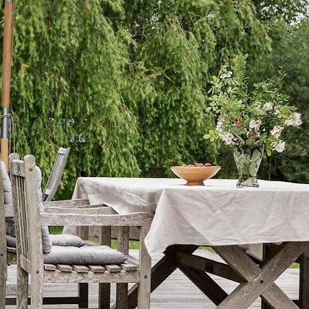 Classic With Light, Calm And Nature Ferienhaus