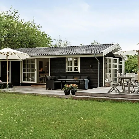 Classic With Light, Calm And Nature Holiday home