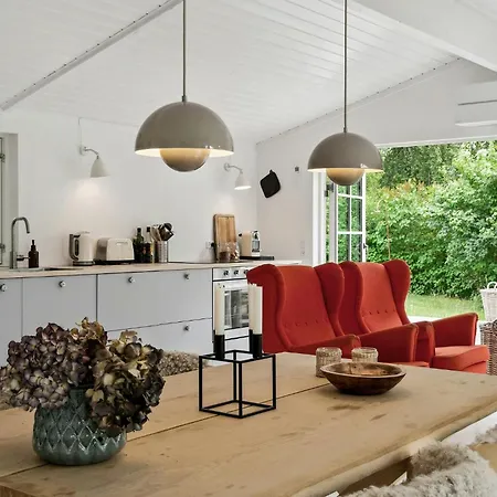 Classic With Light, Calm And Nature Ferienhaus